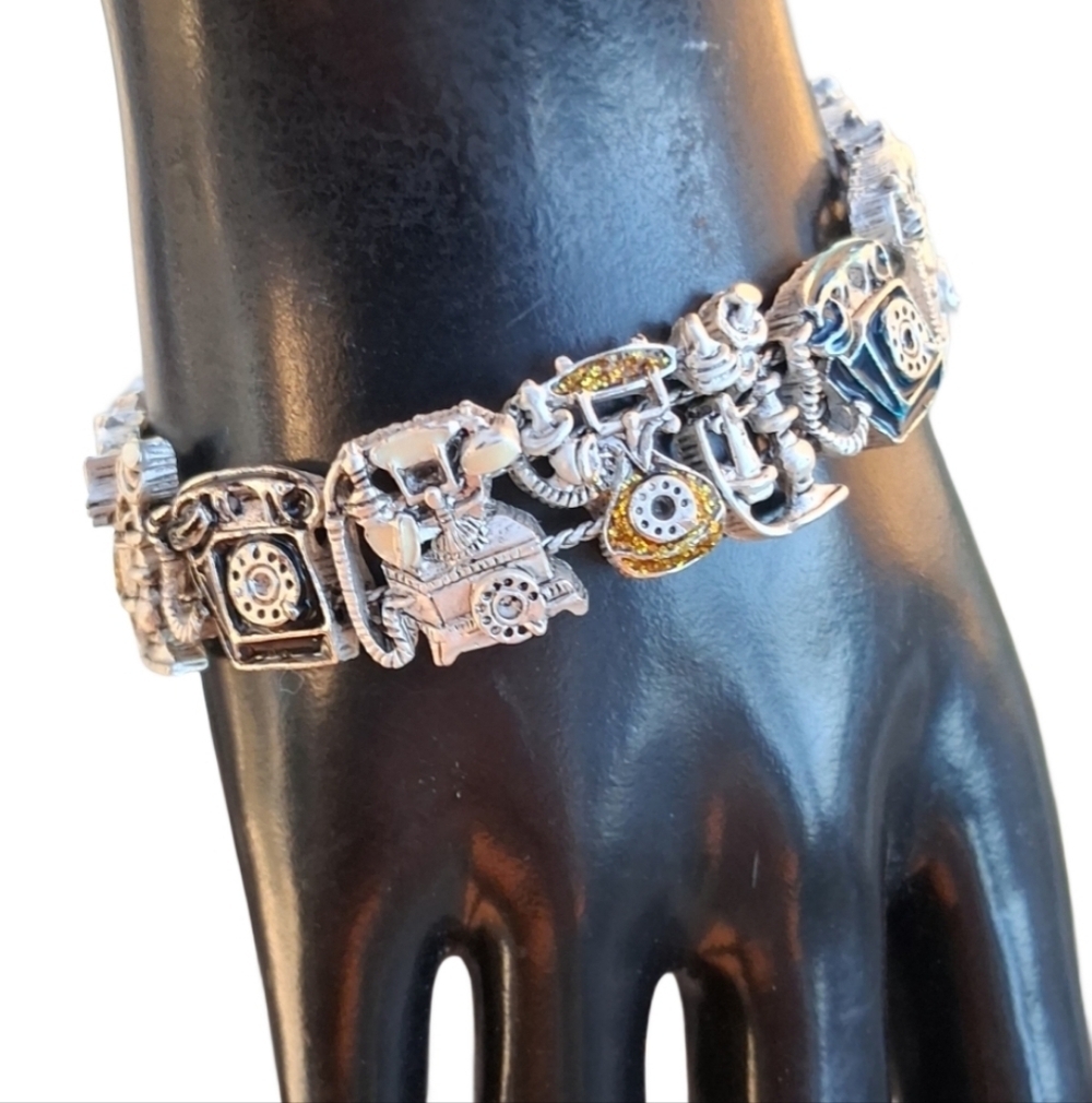 Vintage Silver Tone Telephone Charm Bracelet Retro Rotary Phone Kitsch Jewelry - Picture 2 of 6